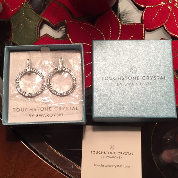 Touchstone crystal by Swarovski earrings NWT🌷🌸 - Picture 3 of 5